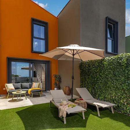 Elegant Casa Aria With 2 Gardens And Bbq Facilities